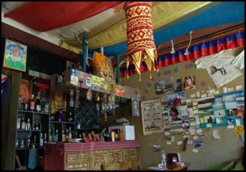 崗拉梅朵酒吧設(shè)計效果圖