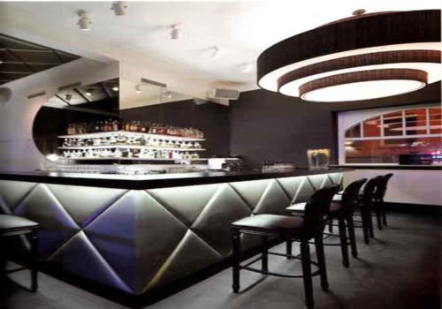 紅燈區(qū)邊緣的foufou酒吧設(shè)計(jì)效果圖