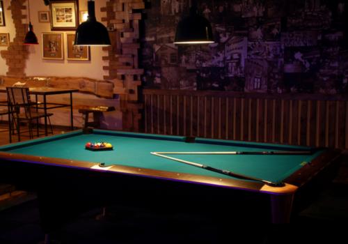 本土特色的哈爾濱洛克凱賓酒吧設(shè)計(jì)效果圖