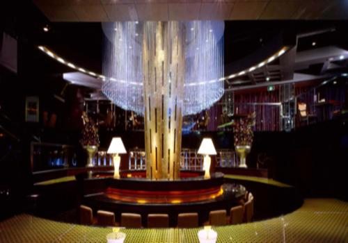 和哲東一起去欣賞常熟國際飯店酒吧設(shè)計效果圖