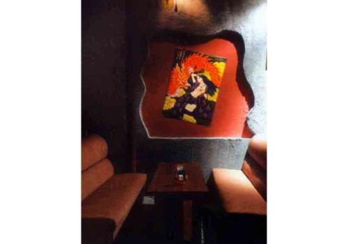 今夜音樂酒吧設(shè)計效果圖　散發(fā)光影魔力