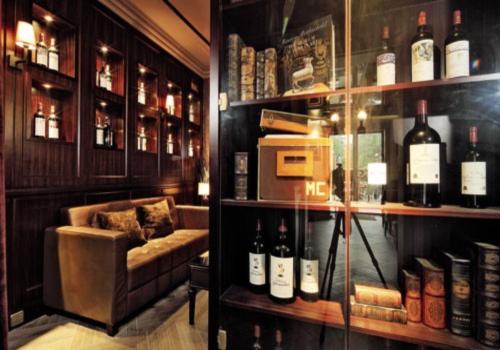 酒柜設(shè)計(jì)效果圖酒吧設(shè)計(jì)效果圖小酒吧設(shè)計(jì)