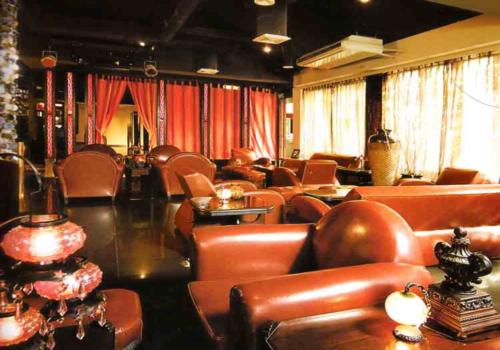 溫馨流動的空間 上海虹橋花園酒吧設(shè)計效果圖欣賞