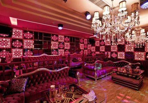 看中式古典與歐式奢華激情演繹的徐州ID酒吧設(shè)計(jì)效果圖