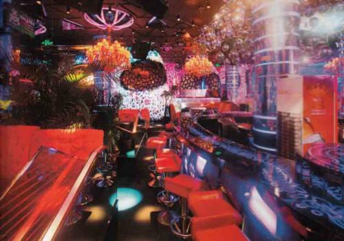 魔幻色彩時(shí)尚酒吧設(shè)計(jì)說(shuō)明   酒吧設(shè)計(jì)效果圖