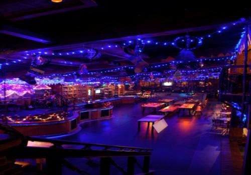 歐美鄉(xiāng)村風(fēng)格酒吧設(shè)計(jì)　　　哈爾濱洛克凱賓酒吧設(shè)計(jì)欣賞