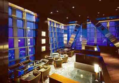 巔峰之作：上海九重天酒吧設(shè)計　　世界最高的酒吧