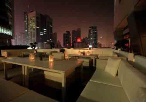 頂樓露臺(tái)酒吧設(shè)計(jì)欣賞——The Fat Olive餐廳酒吧設(shè)計(jì)