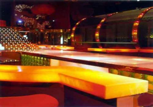 “中國(guó)龍”時(shí)尚酒吧設(shè)計(jì) 酒吧設(shè)計(jì)展示龍的風(fēng)采