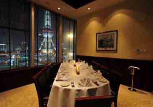 讓牛排與美酒相遇的酒吧 上海莫爾頓牛排坊12.21酒吧設(shè)計(jì)