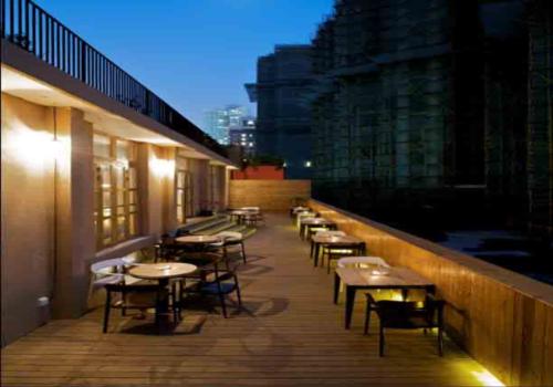 個性小酒吧設計的典范 Café Sambal酒吧設計效果圖欣賞