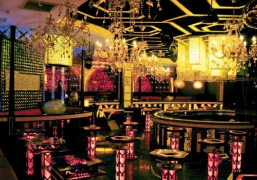 富麗堂皇的昆都MIX慢搖吧設(shè)計(jì)