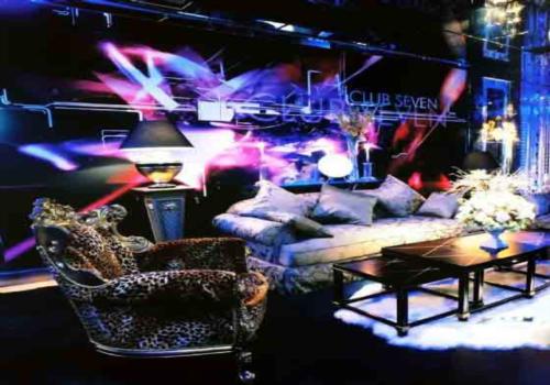 西班牙風(fēng)格酒吧設(shè)計(jì)說(shuō)明　　　酒吧設(shè)計(jì)中的時(shí)尚旋風(fēng)