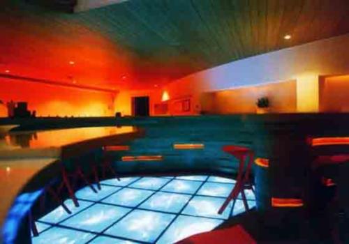 “頌”酒吧設(shè)計帶來音樂快感 音樂酒吧設(shè)計說明