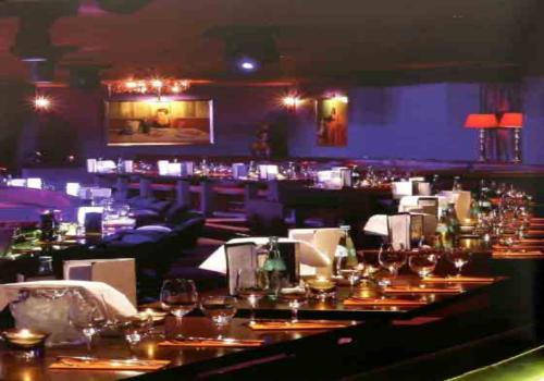 酒吧設(shè)計(jì)規(guī)劃與細(xì)部緊密結(jié)合 成就精彩酒吧設(shè)計(jì)效果圖