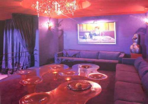 酒吧設(shè)計(jì)規(guī)劃與細(xì)部緊密結(jié)合 成就精彩酒吧設(shè)計(jì)效果圖