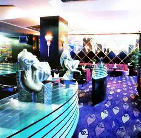 個(gè)性酒吧設(shè)計(jì)獨(dú)特造型 七號(hào)吧酒吧設(shè)計(jì)說(shuō)明