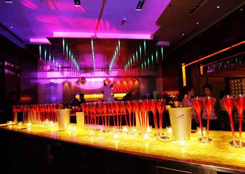 知名酒吧設(shè)計欣賞：北京炫酷吧設(shè)計圖