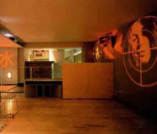 友好空間 櫻桃醬酒吧設(shè)計圖欣賞