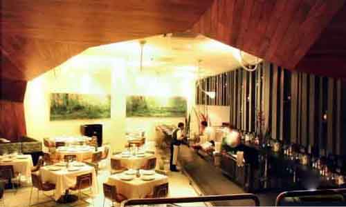 波斯卡酒吧設(shè)計圖 別致的花園空間