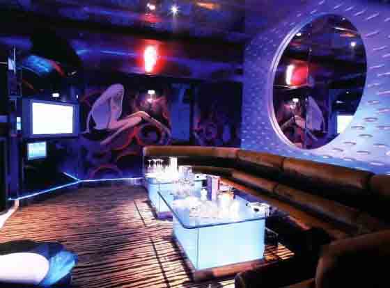 西班牙風(fēng)格酒吧設(shè)計(jì) 七號(hào)吧酒吧設(shè)計(jì)圖驚艷閃現(xiàn)