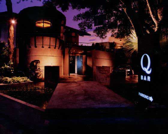 國(guó)外酒吧設(shè)計(jì)說明 曼谷酒吧設(shè)計(jì)展現(xiàn)設(shè)計(jì)新標(biāo)準(zhǔn)