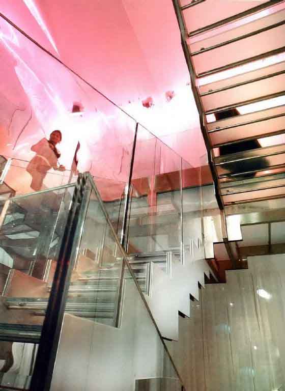 酒吧設(shè)計(jì)破繭而出 P吧酒吧設(shè)計(jì)圖