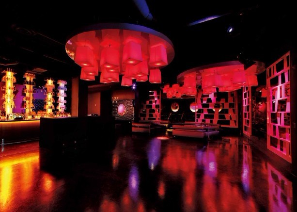 別具一格的 美國210 North夜總會設計