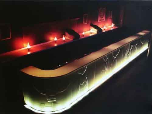 特拉班多音樂酒吧設(shè)計(jì)圖 漫畫組成的空間