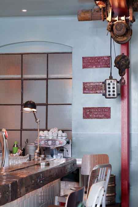 古鎮(zhèn)小酒吧設計效果圖 http://www.m.fulangshop.com/jbsj/