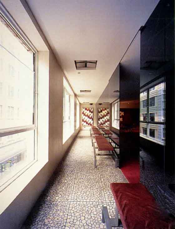 酒吧設計藝術(shù)表達 運動主題酒吧設計圖欣賞