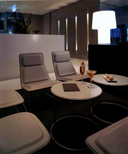 創(chuàng)意酒吧設計圖欣賞  揭秘漫游酒吧旅館設計