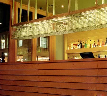 國外傳統(tǒng)小酒吧設(shè)計  商業(yè)中心地主題酒吧設(shè)計圖欣賞