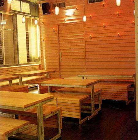 國外傳統(tǒng)小酒吧設(shè)計  商業(yè)中心地主題酒吧設(shè)計圖欣賞