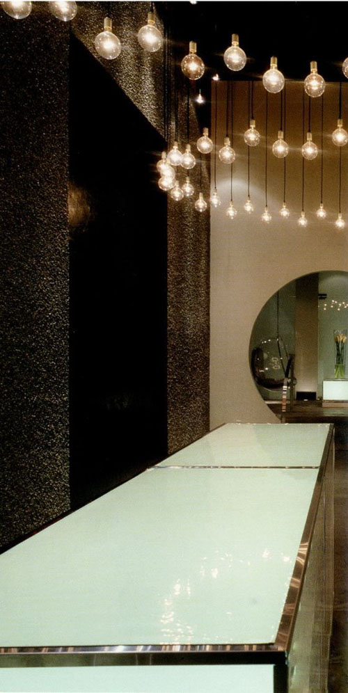 精致雞尾酒酒吧空間  Rain酒吧設(shè)計(jì)圖欣賞