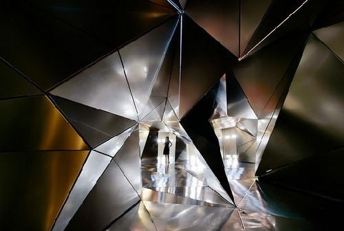 看經(jīng)典穿越劇 玩轉(zhuǎn)未來(lái)商務(wù)會(huì)所設(shè)計(jì)理念