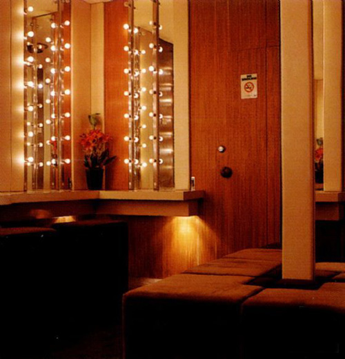 主題酒吧設(shè)計(jì)極簡(jiǎn)主義  Bond休閑酒吧設(shè)計(jì)圖欣賞