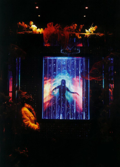 個性酒吧設(shè)計流光溢彩  成都菲兒俱樂部酒吧設(shè)計圖欣賞