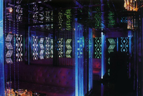 個性酒吧設(shè)計流光溢彩  成都菲兒俱樂部酒吧設(shè)計圖欣賞