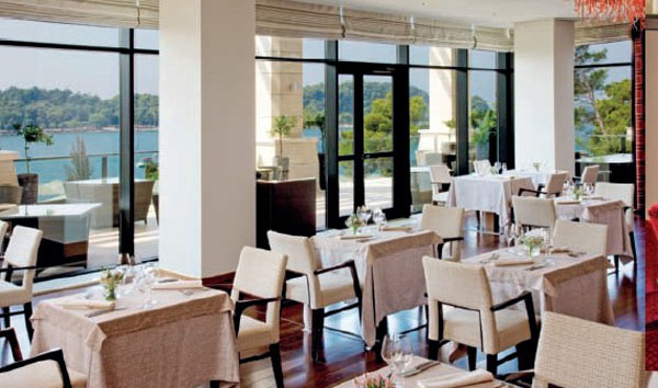 五星級(jí)標(biāo)準(zhǔn)酒店餐廳設(shè)計(jì)效果圖欣賞