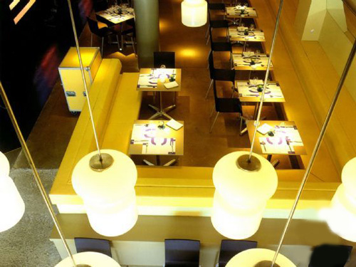 小空間大利用 Lupino小酒吧設(shè)計(jì)效果圖欣賞