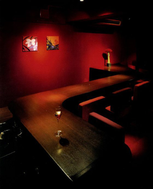 紅色點燃激情 東京個性小酒吧設計效果圖欣賞