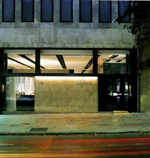 時(shí)尚小酒吧設(shè)計(jì)欣賞  米蘭Noti酒吧設(shè)計(jì)效果圖