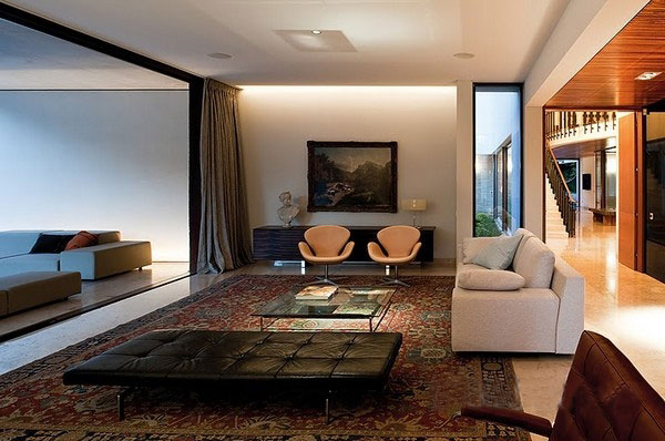 智利圣地亞哥現(xiàn)代風(fēng)：Fray Leon私人會(huì)所設(shè)計(jì)欣賞