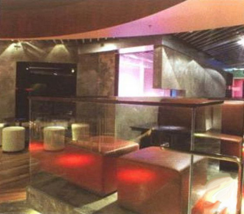 創(chuàng)意色彩空間   Color 0K個性酒吧設(shè)計圖欣賞