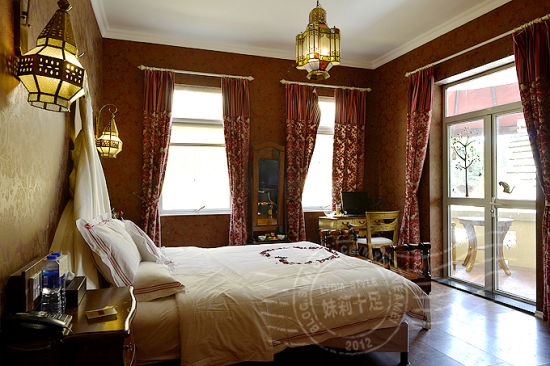 西班牙主題酒店客房設(shè)計效果圖欣賞