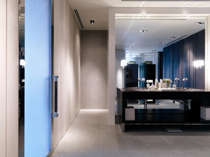 水與天的交融 上海水鏡洗浴中心設(shè)計方案