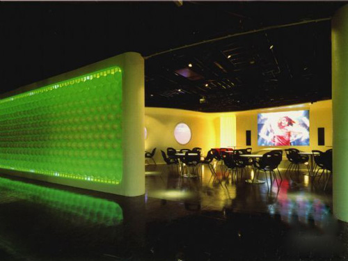 超前衛(wèi)小酒吧設(shè)計(jì)  J-Pop Odaiba酒吧設(shè)計(jì)圖欣賞