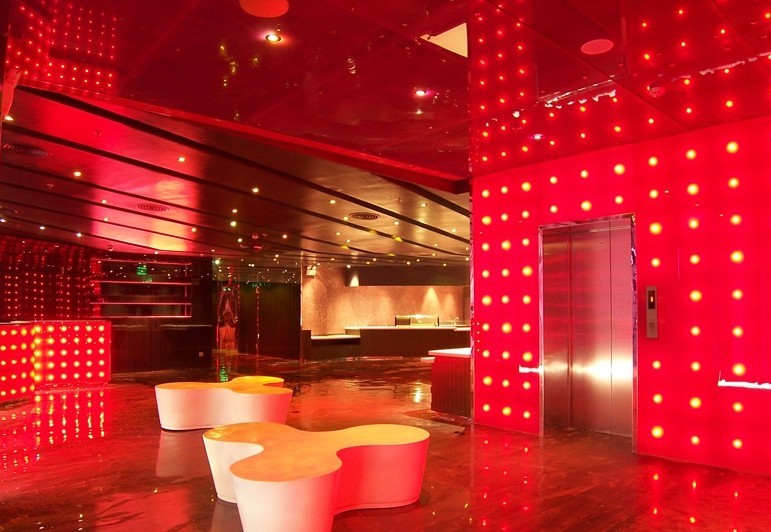 紅盒子 主題感極強(qiáng)的休閑商務(wù)會(huì)所設(shè)計(jì)