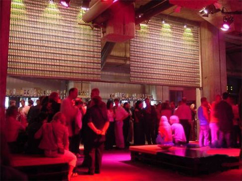 國外超個性酒吧設(shè)計   瓶子酒吧設(shè)計效果圖欣賞